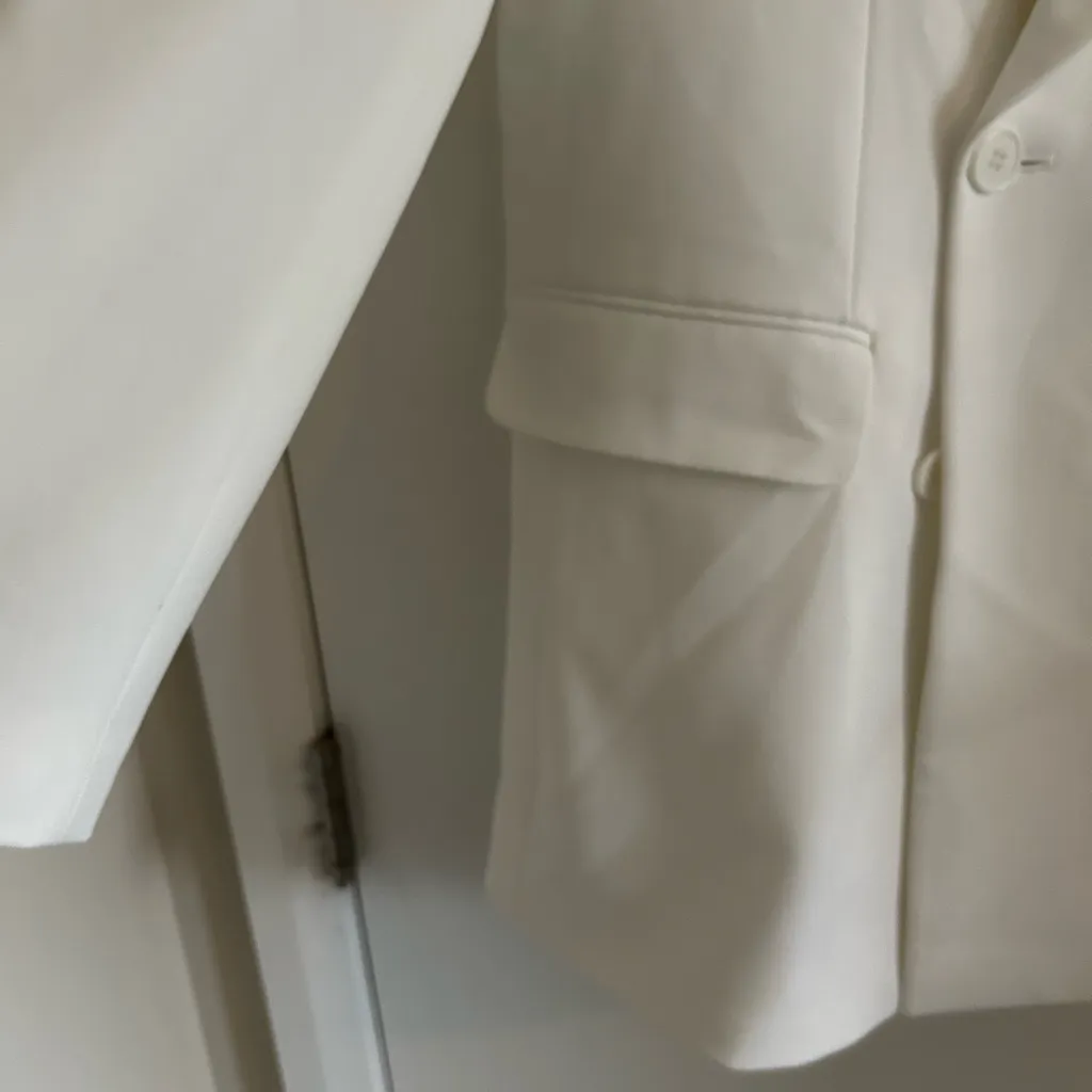 The Frankie Shop Nessi Double-Breasted Blazer - Image 8