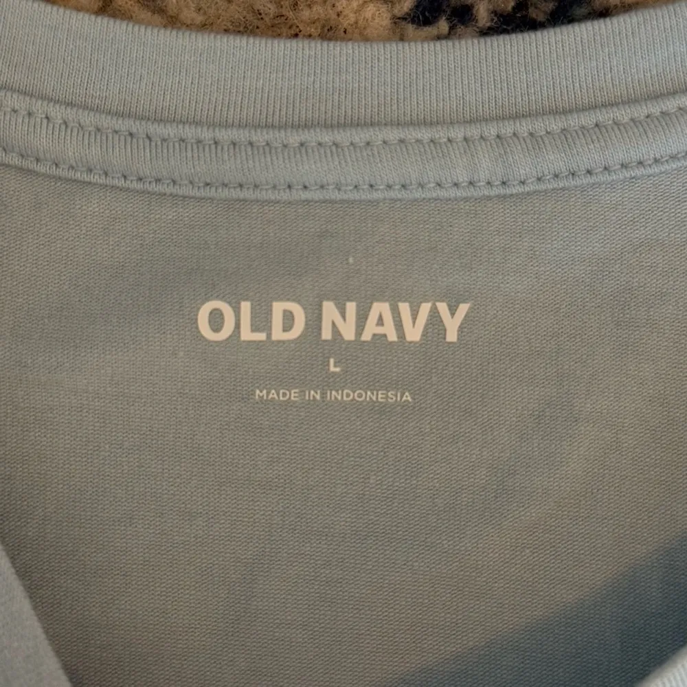 Old Navy Baby Blue Short Sleeve Basic Shirt Women’s Size Large - Image 5