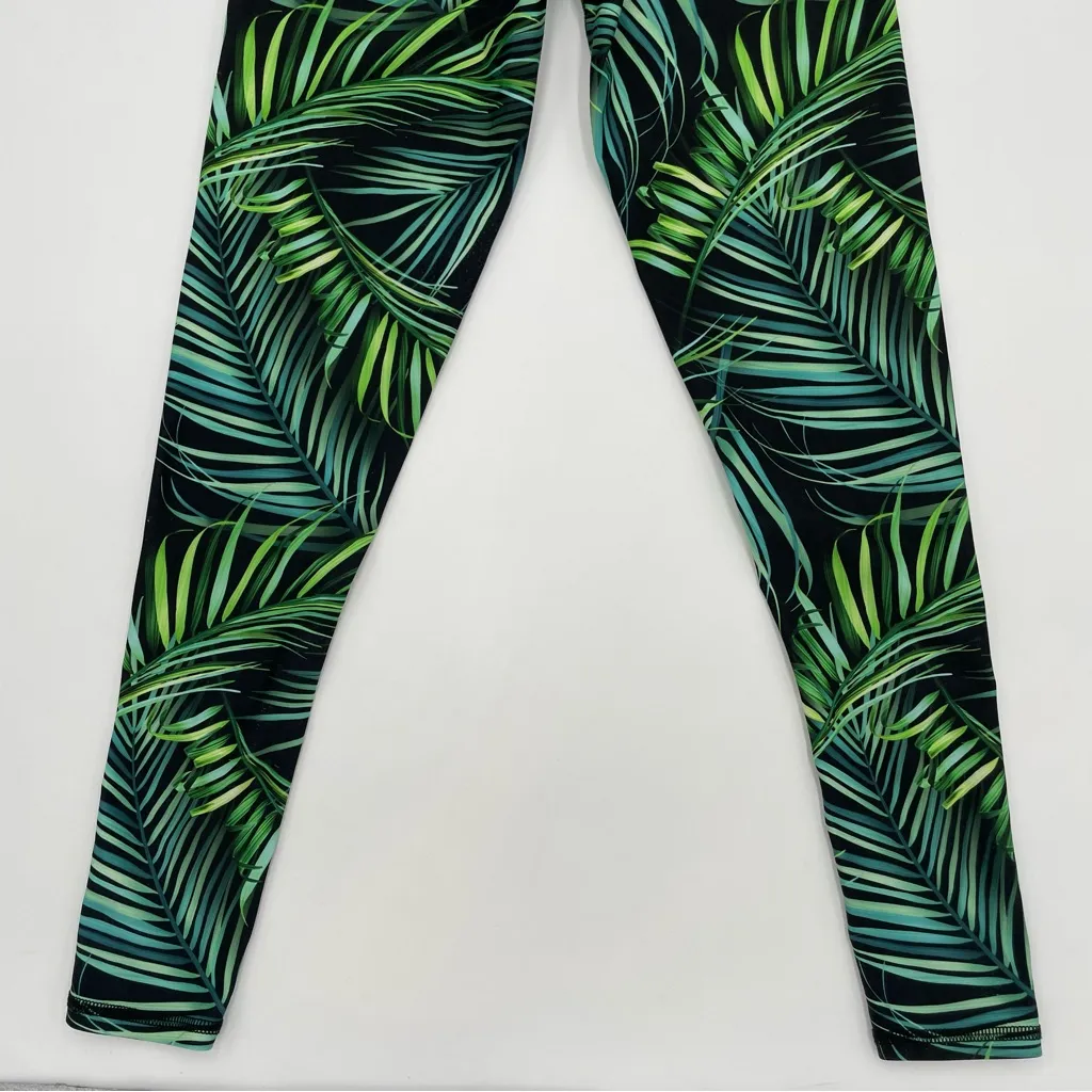 BlackStrap Workout Set Legging Top Long Sleeve Women‎ Black Tropical Palm Small - Image 16