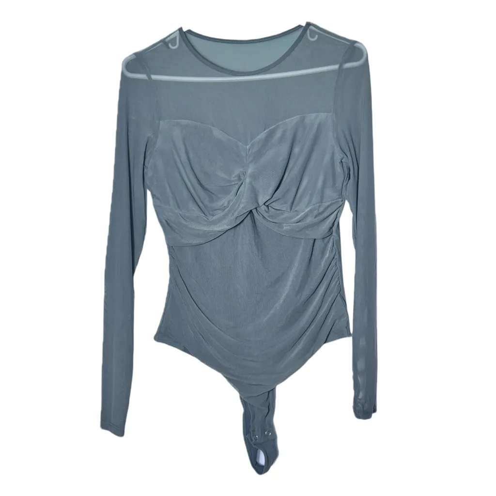 NWT REORIA Women’s Sheer Mesh Long Sleeve Front Twist Knot Ruched Top - Image 6