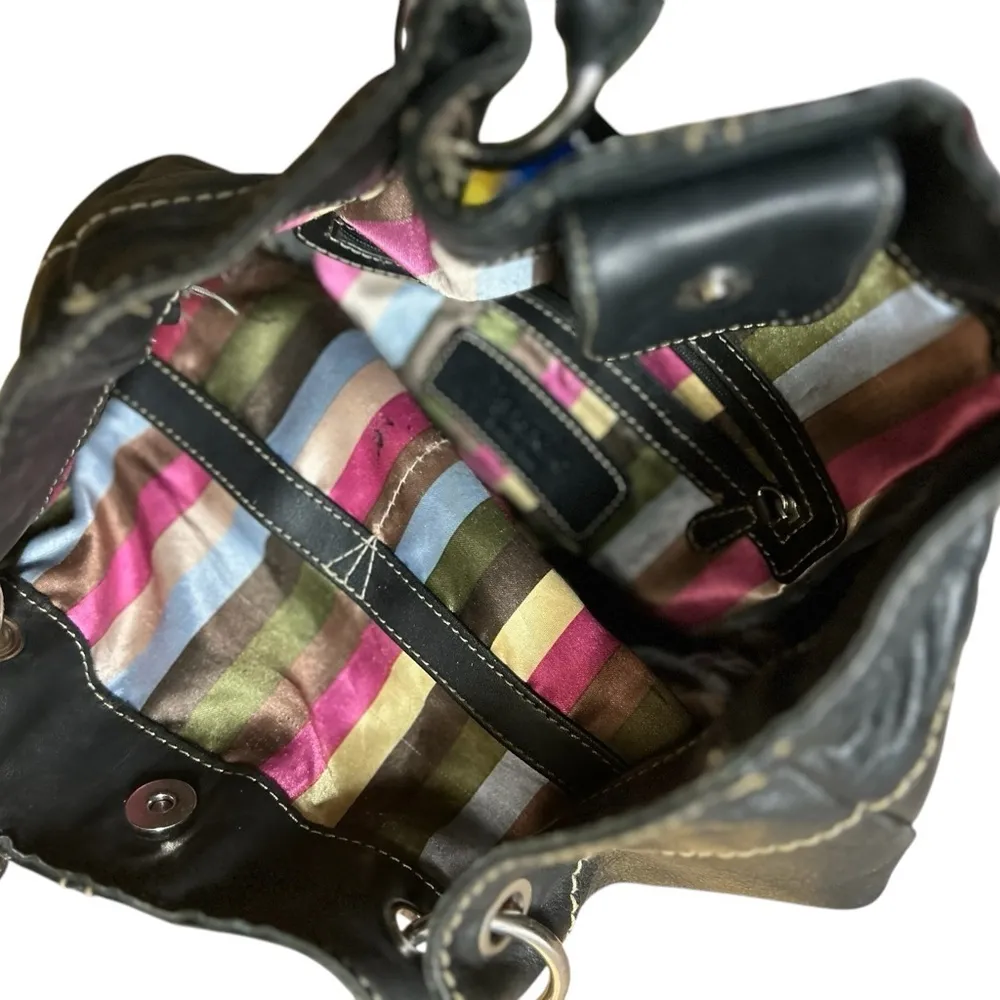 Tignanello Women's Black Leather Shoulder Bag‎ Multicolor Lining - Image 9