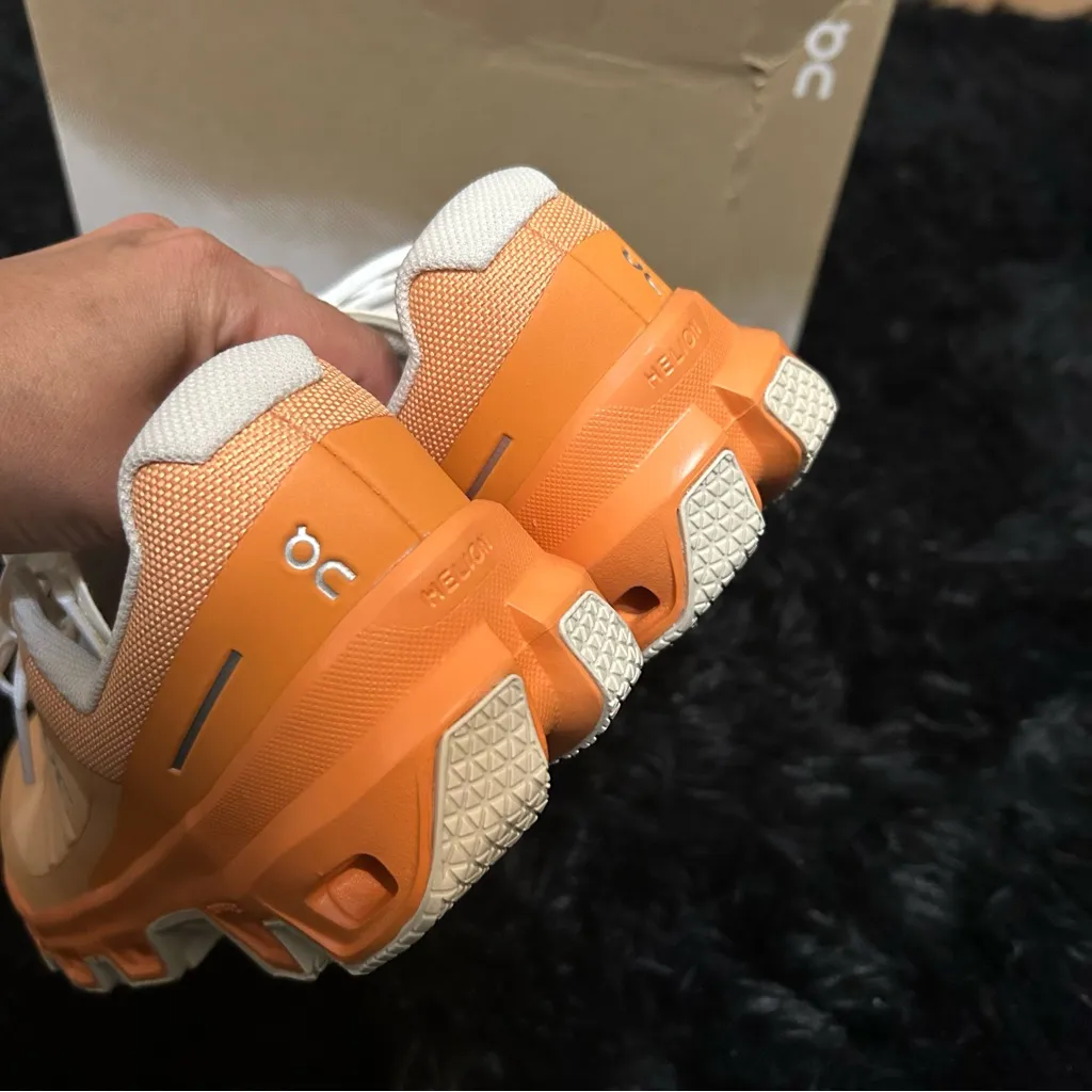 ON CLOUDVENTURE orange hiking athletic training lace up shoes sneakers sz 9 new - Image 4