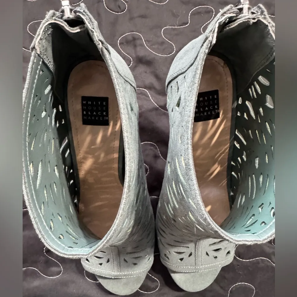 White House Black Market Stacey Wintergreen Laser-Cut Booties Heels 8 - Image 5