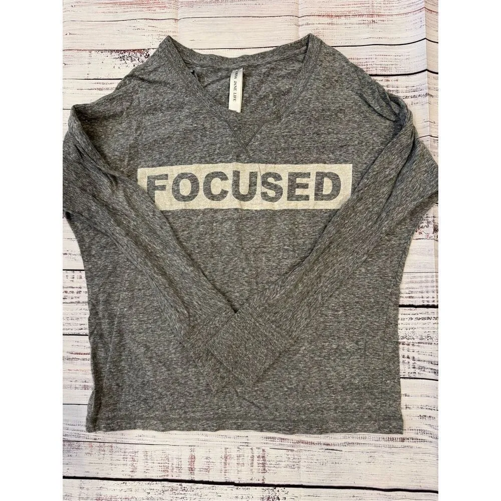 Lorna Jane Focused Oversized Graphic Breeze Long Sleeve Top in Gray Size Medium - Image 3