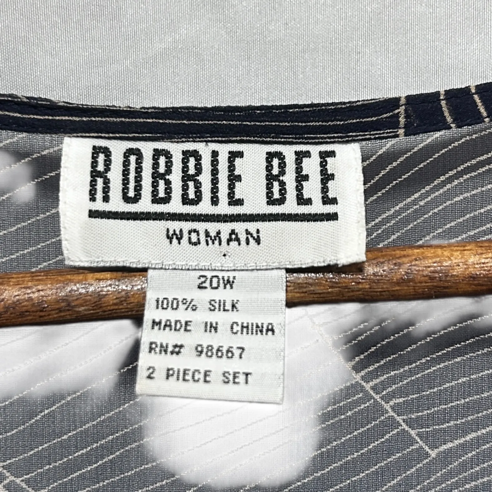 Robbie Bee Woman Duster Cardigan 20W Silk Sheer Open Front Navy Abstract Print - Image 7