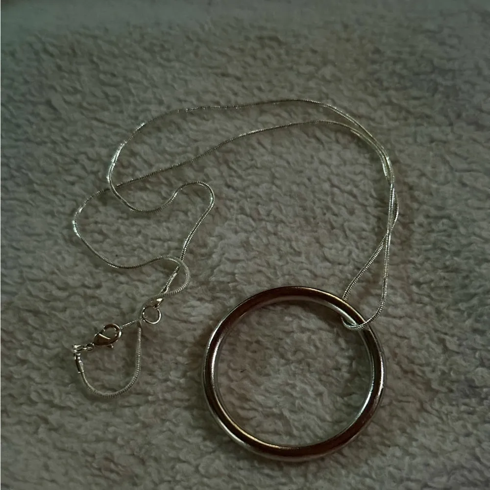 Silver Circle Necklace - Image 7
