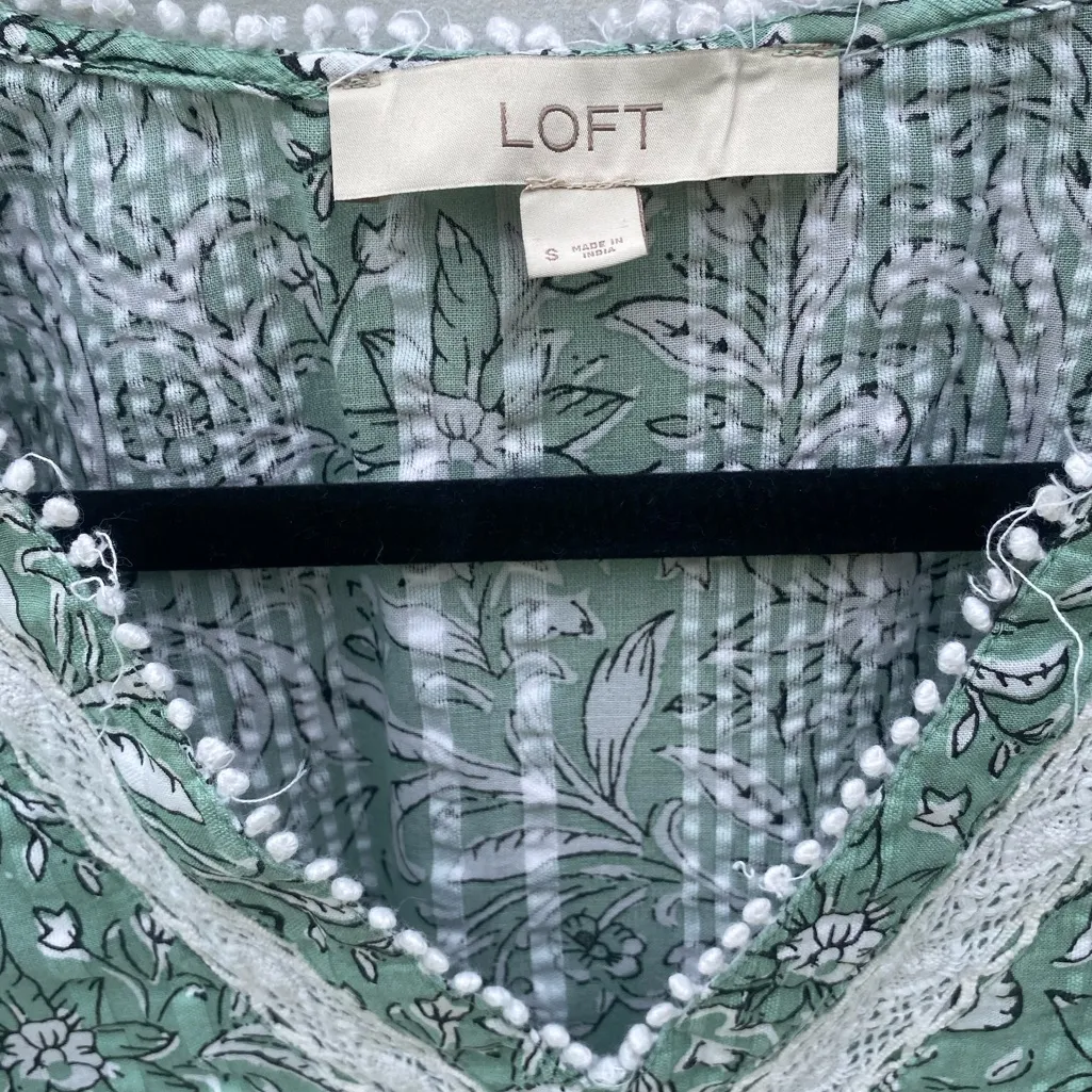 LOFT Green Flutter Sleeve Ruffled Blouse Size S - Image 5