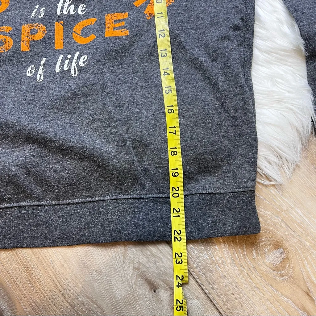 Love Peace & Lazy Days Pumpkin is the Spice of Life Gray Crew Sweatshirt. Size S - Image 5