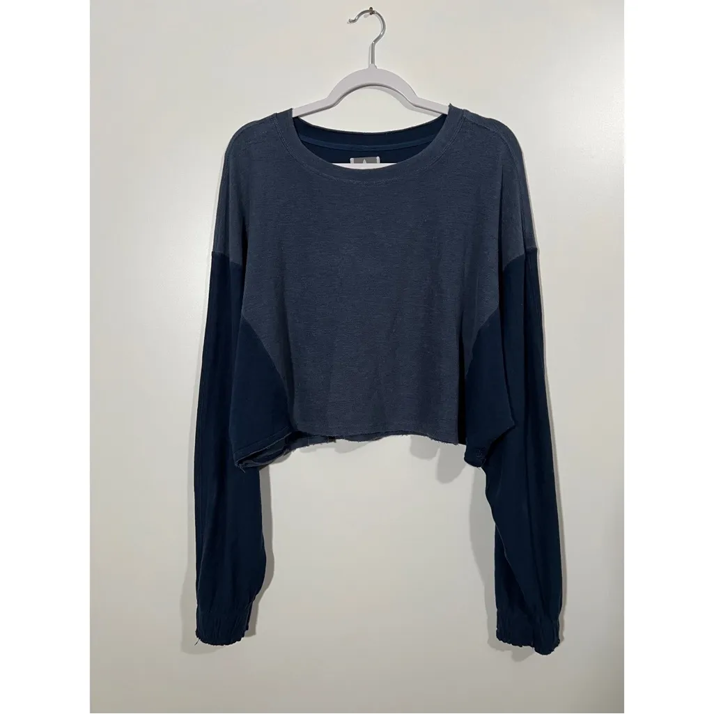 FP Movement Surfside Dolman Sweatshirt Crop in Navy Blue Size Large - Image 2