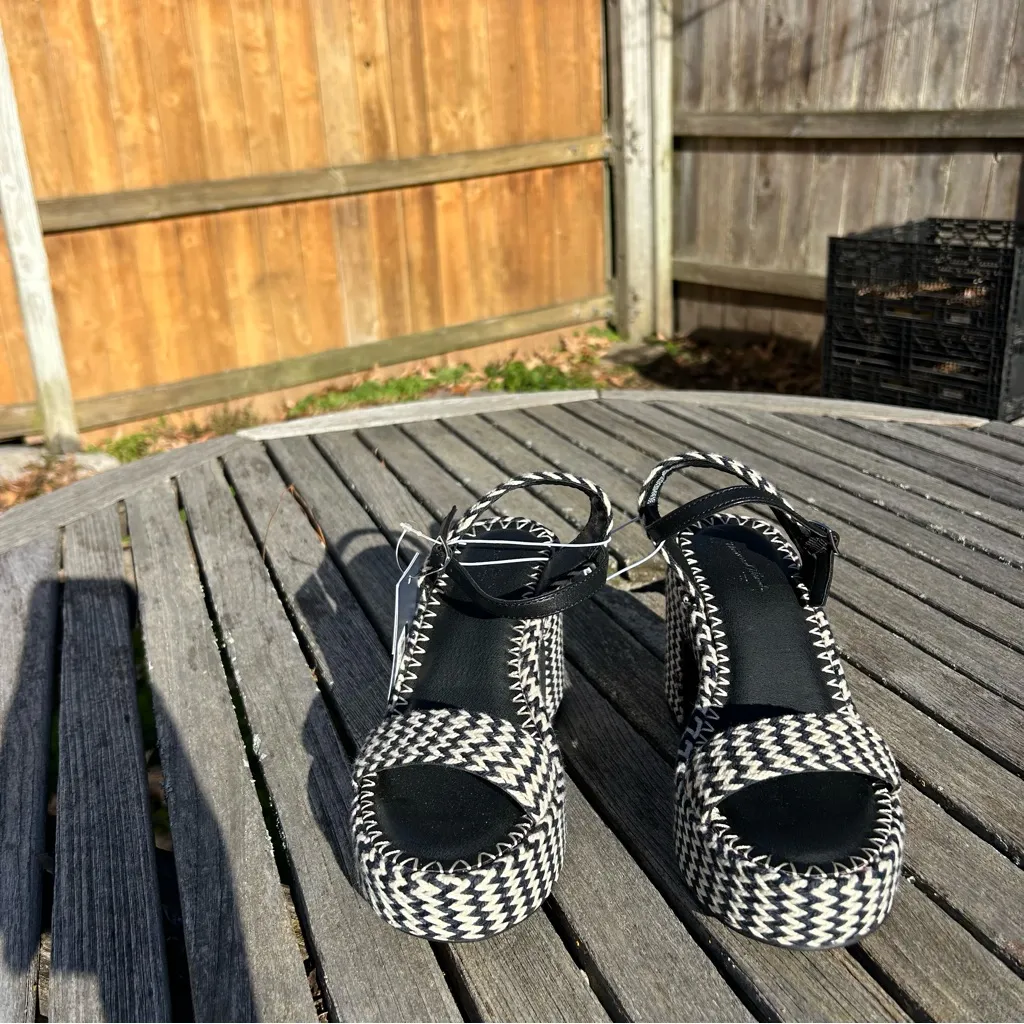 Women's Madeline Woven Platform Sandal universal thread size 6.5 zigzag summer - Image 3