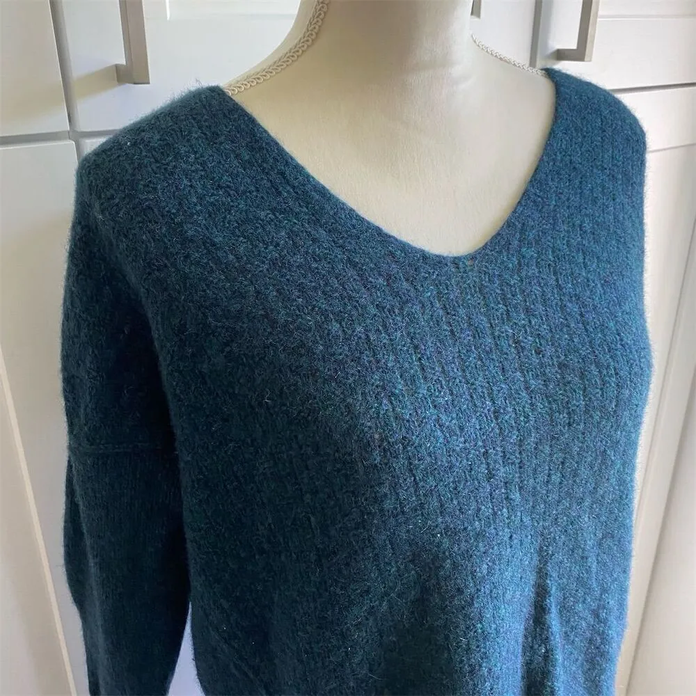 LOFT Women's V-Neck Wool Blend Sweater Blue Jade Size M Long Sleeve Casual Knit - Image 3