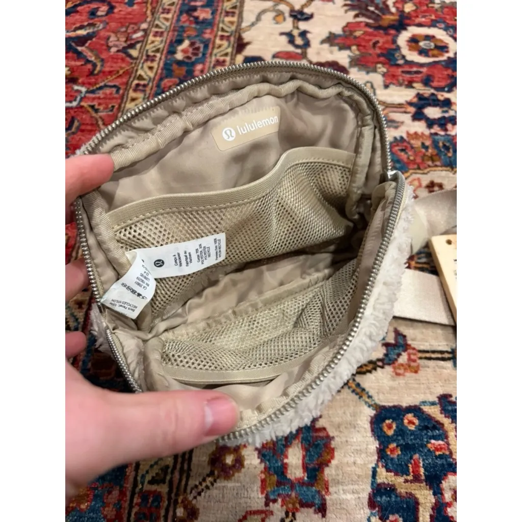 Lululemon Everywhere Belt Bag Fleece Sherpa Cream 1L Crossbody Dirty Spot - Image 8