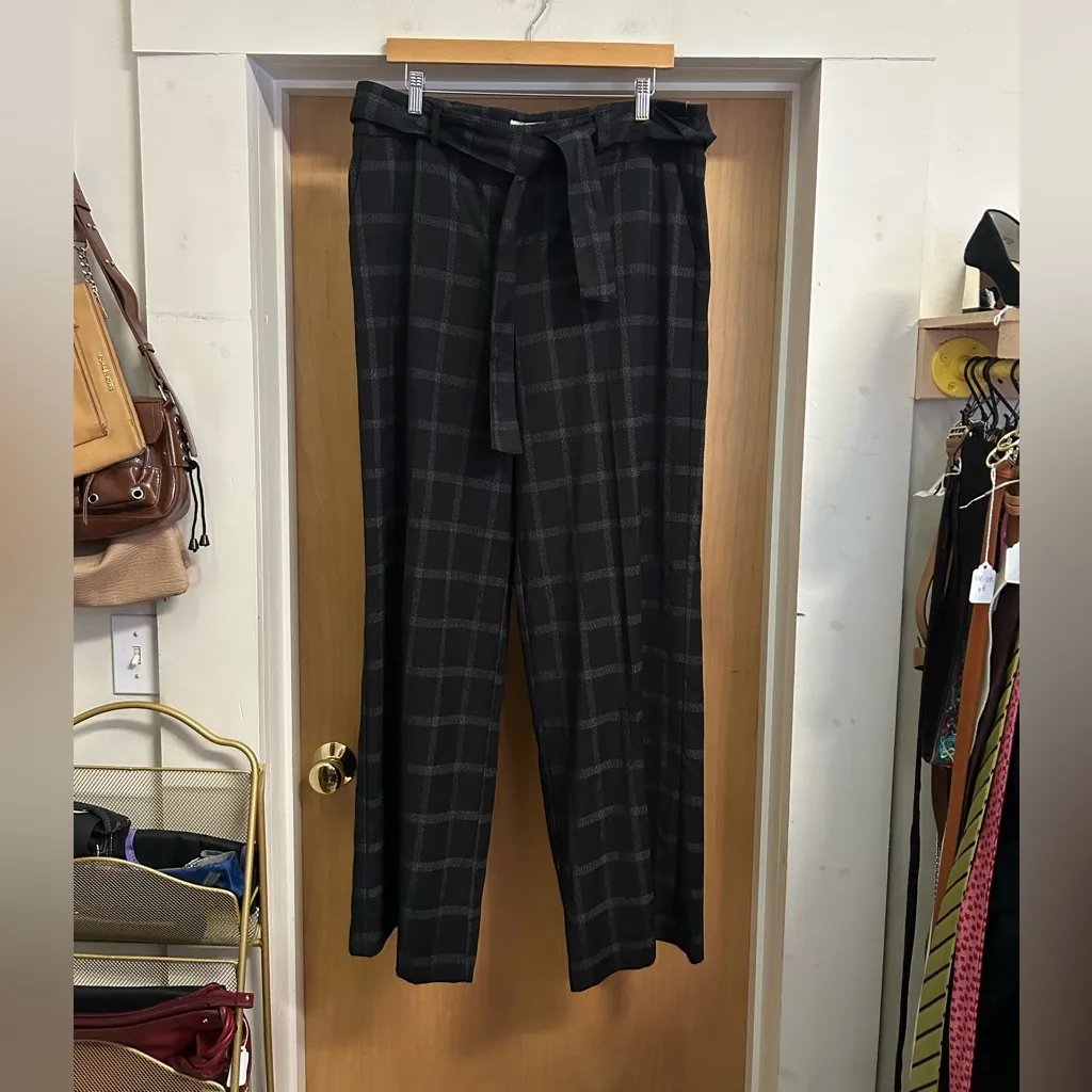 NWT! New York & Company Black Wide Leg Checkered Pants - Image 2