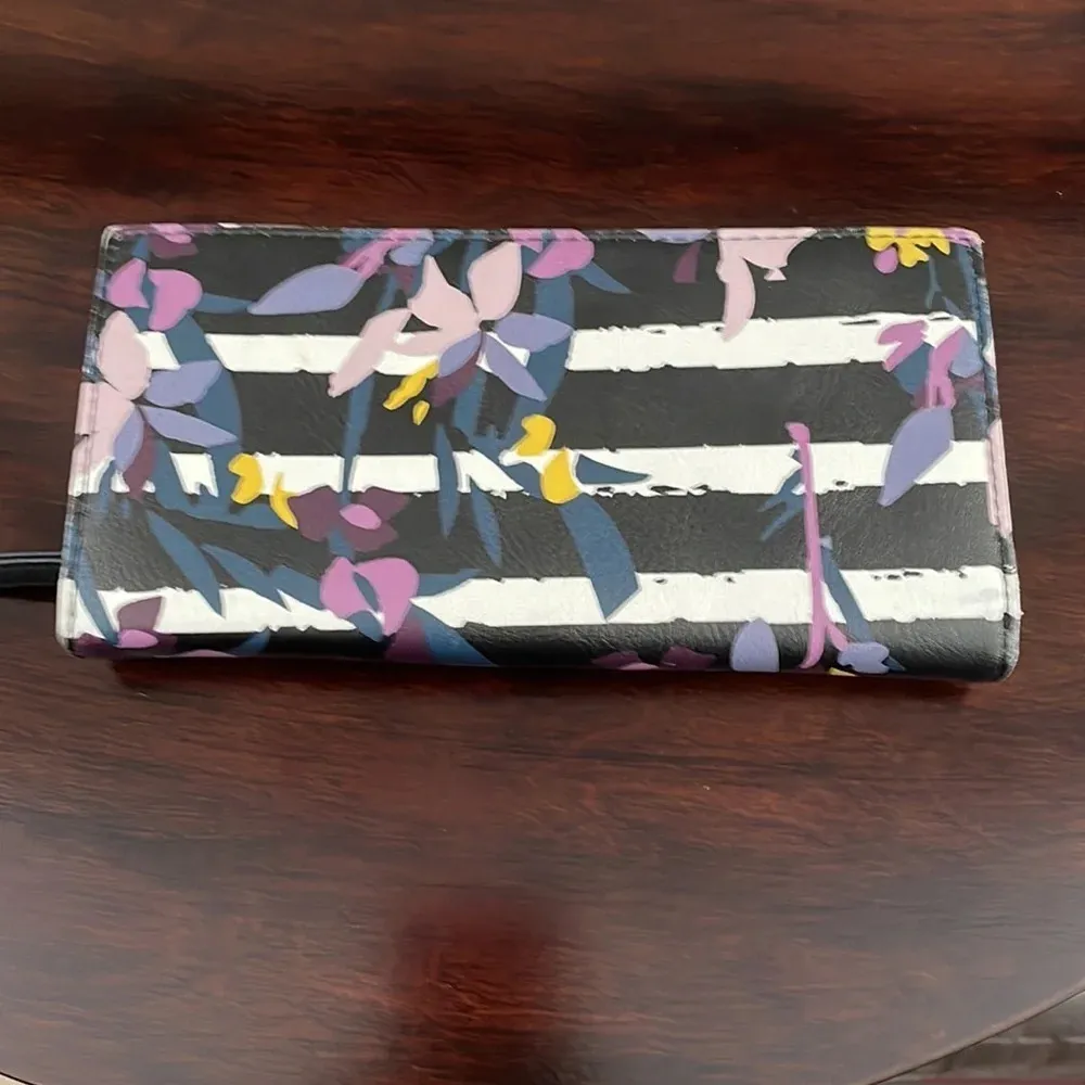 Nicole Miller  wallet - Image 3