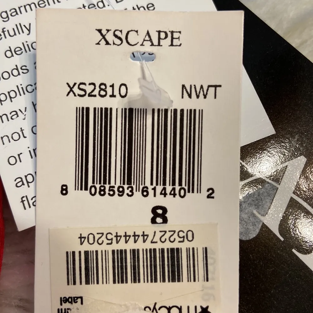 XSCAPE Red Dress size 8 it’s so beautiful and for special occasions brand new - Image 12