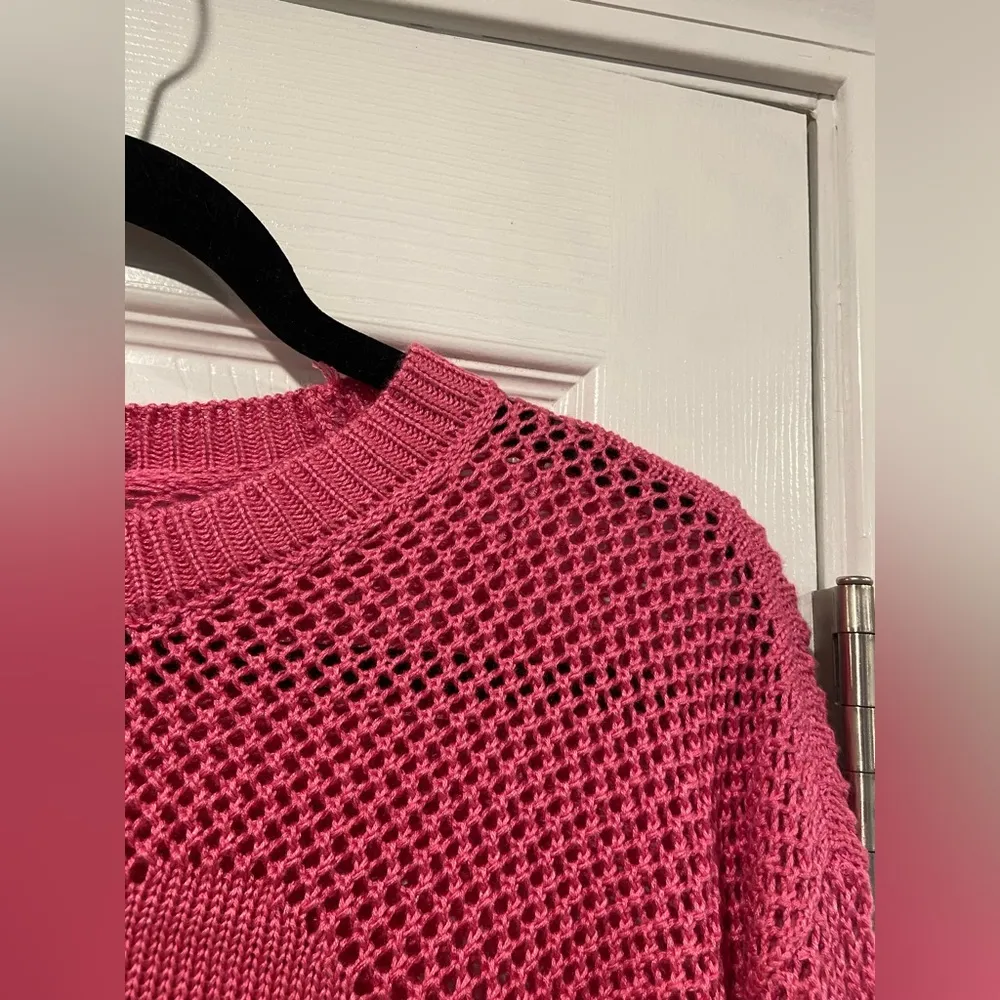 NWT No Boundaries Size XS Pink Mesh Long Sleeve Crew Neck Pullover Heart Sweater - Image 5