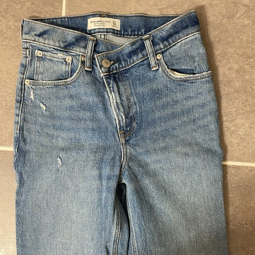 Abercrombie & Fitch Curve Love 90s Straight Ultra High Rise size 24x28 - Image 4