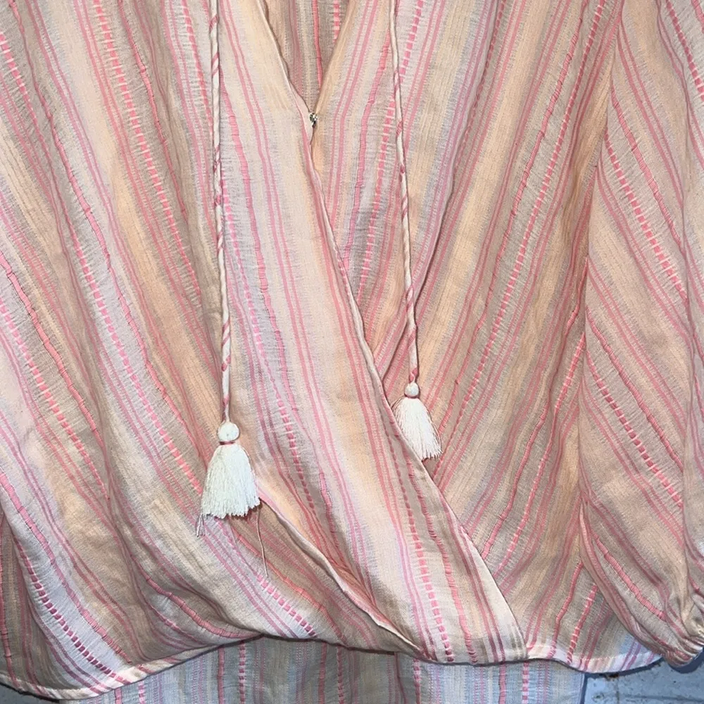 Loft Lou Grey Shirt Womens Large Pink Faux Wrap Crop Top Blouse Boho Casual - Image 3