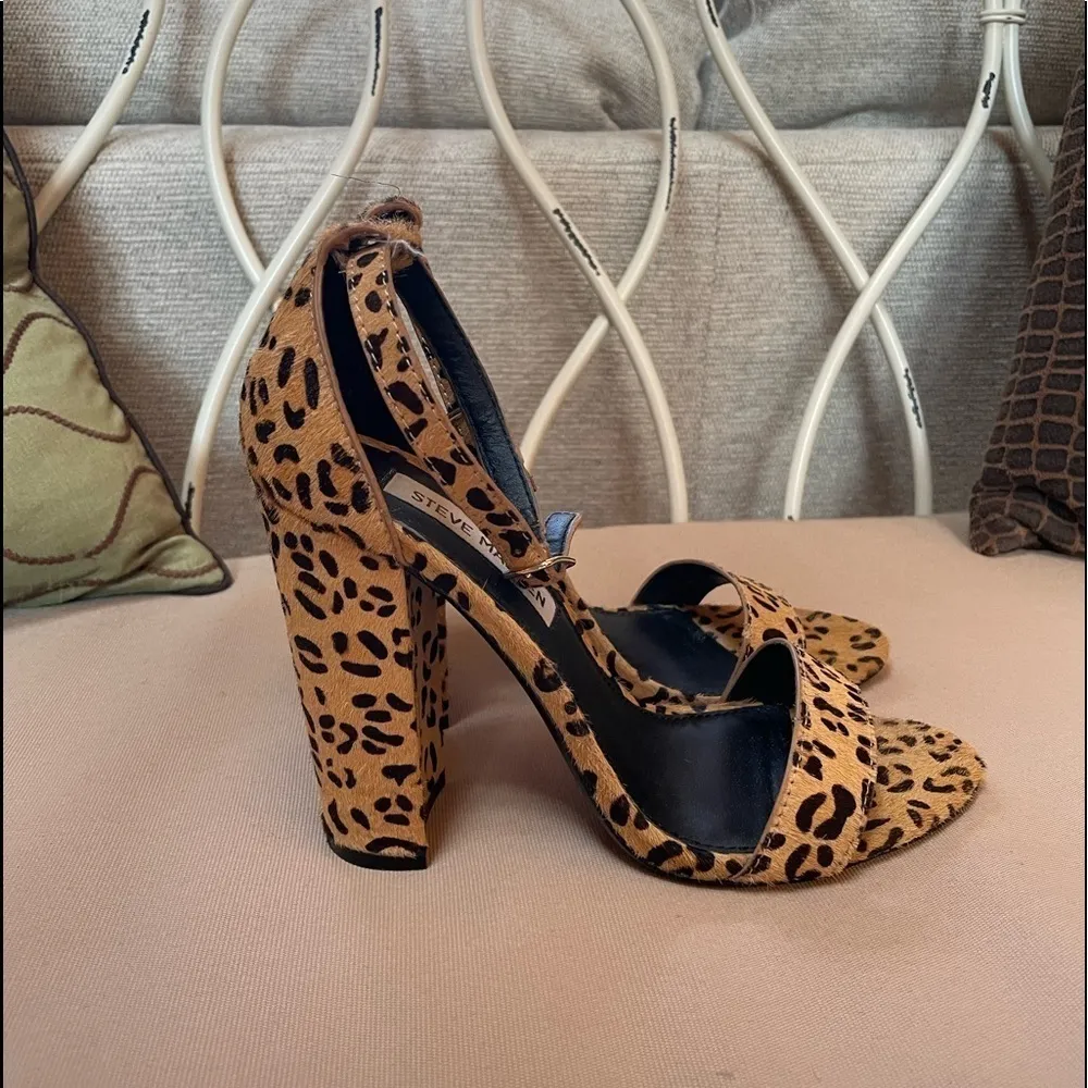 Steve Madden Carrson Real Fur‎ Sandal in Leopard Multi Size 7 - Image 5