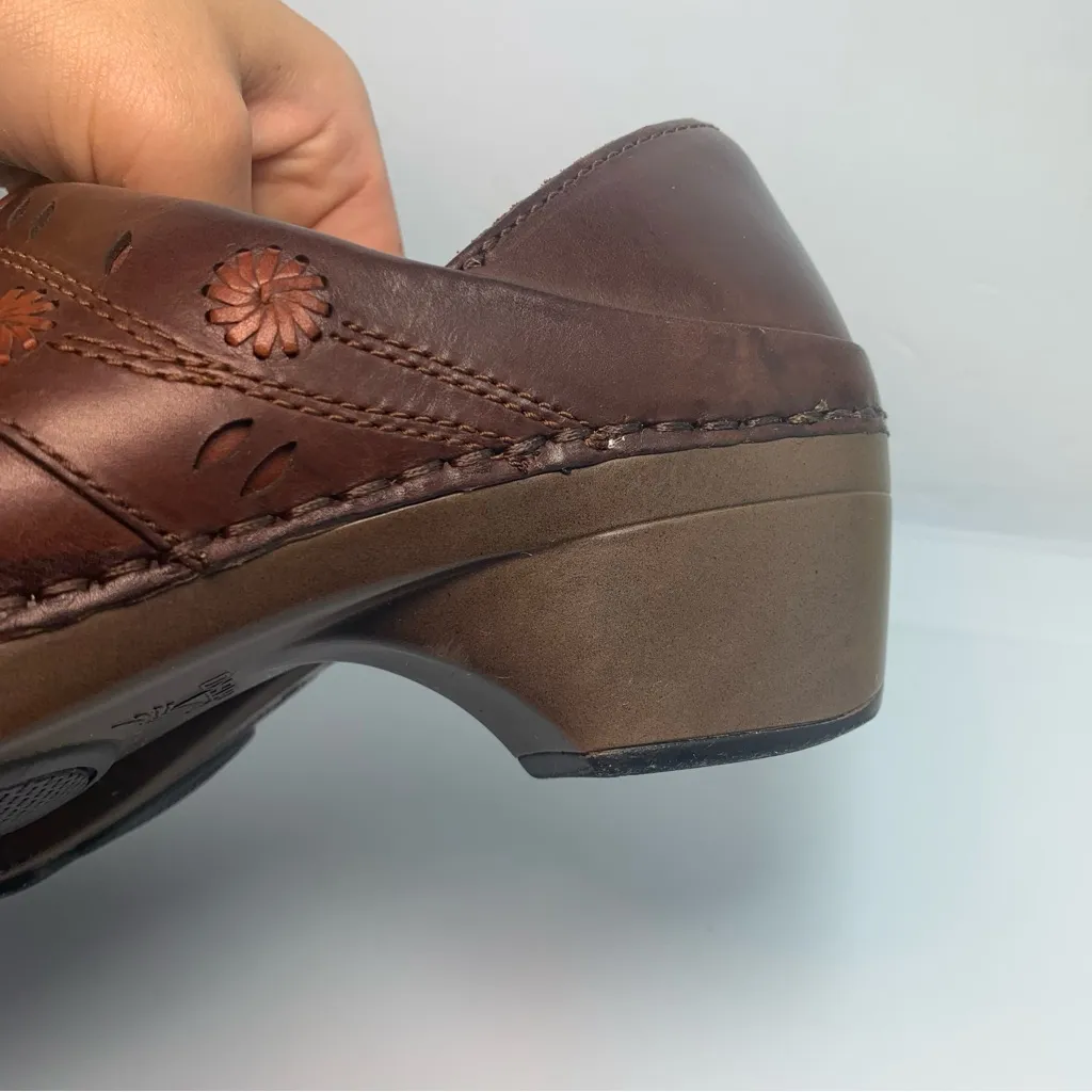 Dansko Brown‎ Leather Split Toe Floral Clogs Shoes 37 - Image 6