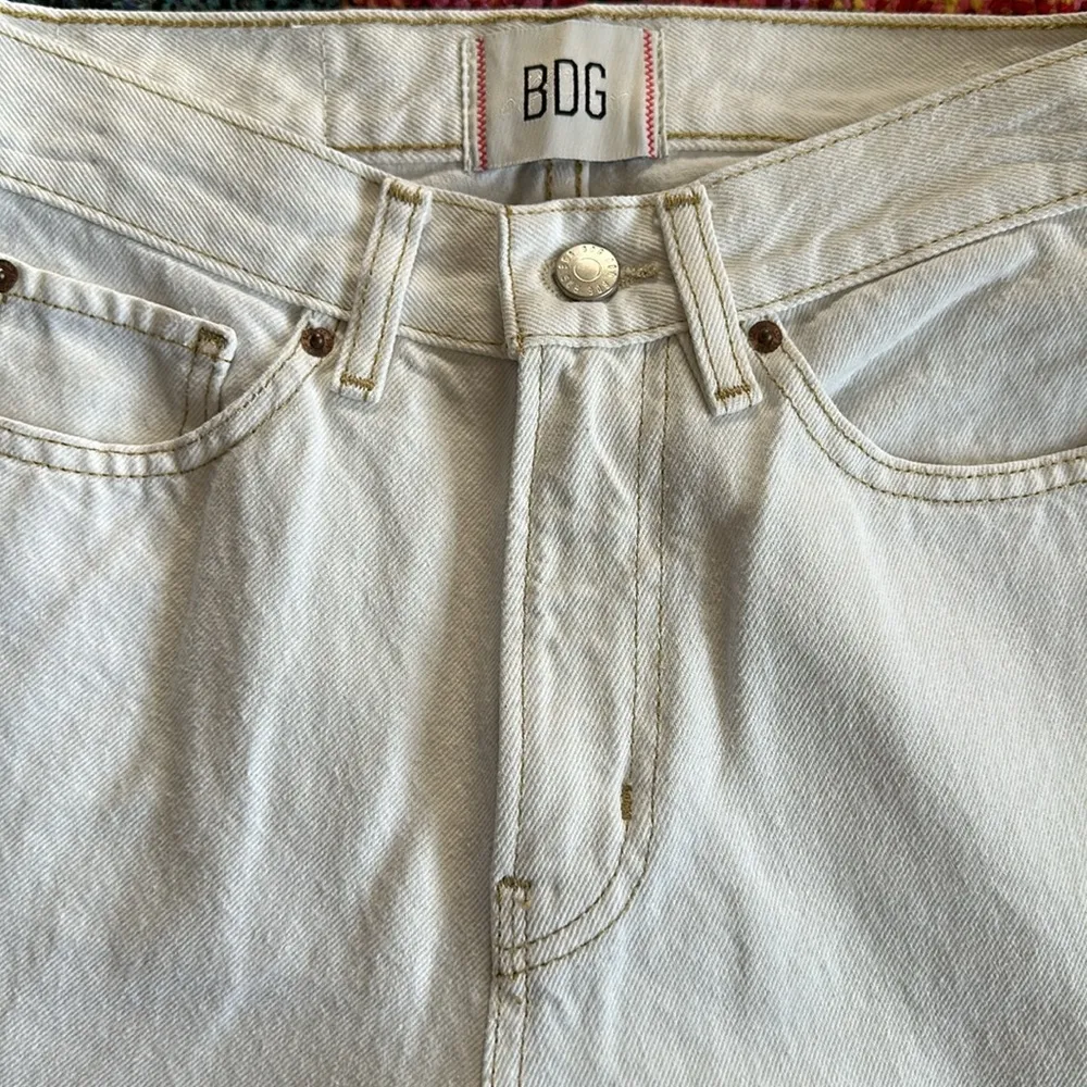 Cream BDG Cowboy Jeans. - Image 2
