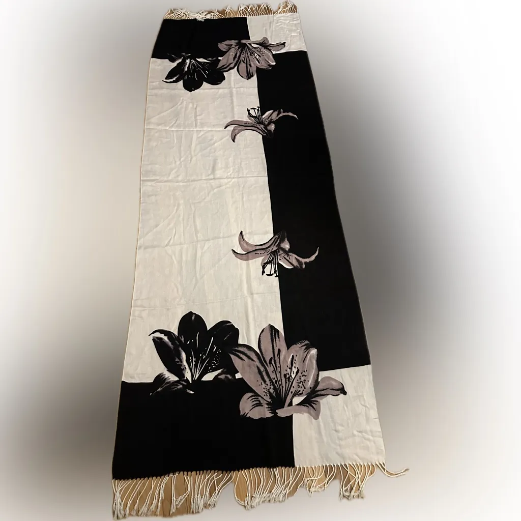 Wide long viscose Wrap - Image 10