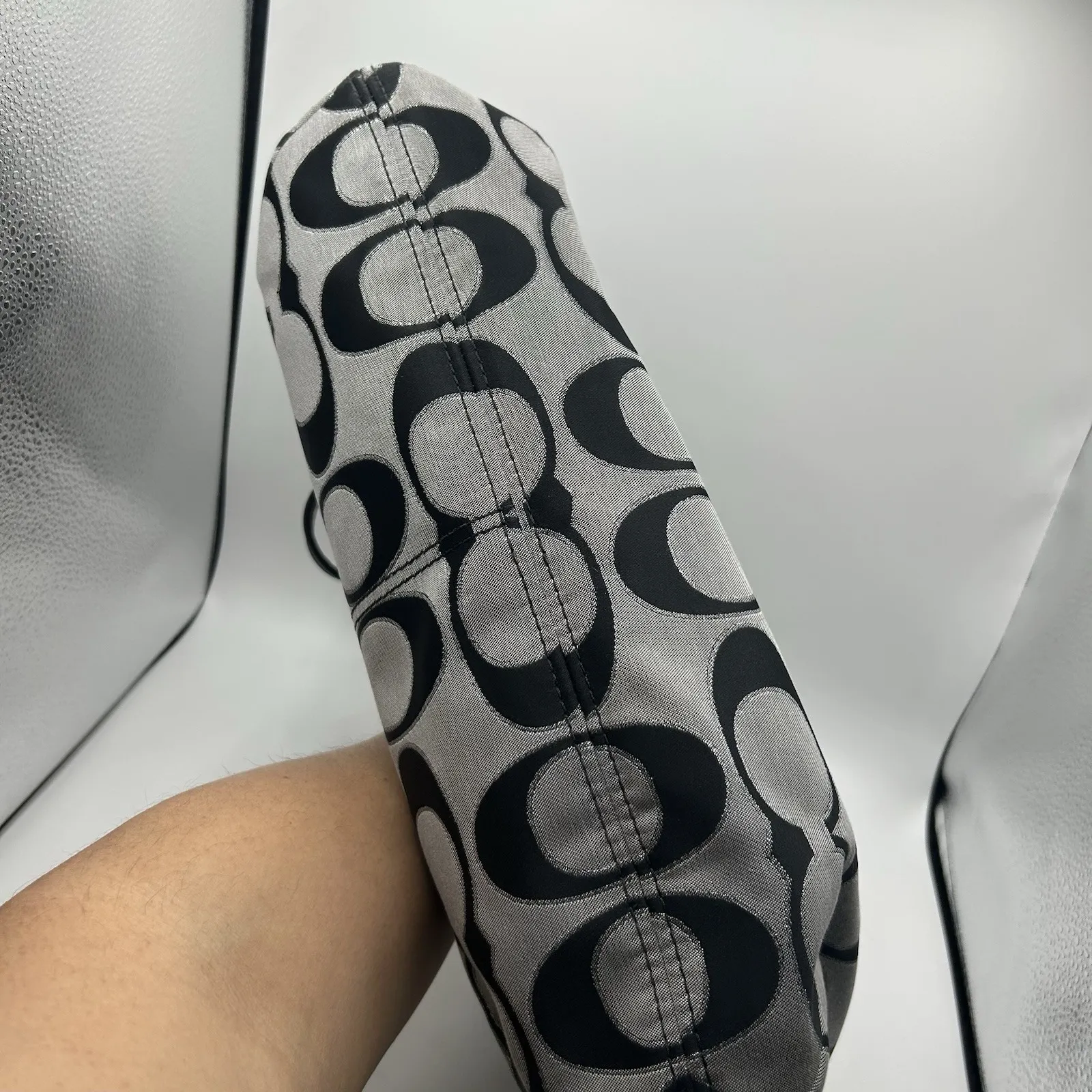 Coach Poppy Y2K 18979  Vintage Signature Monogram Jacquard Lage Hobo Bag NWT - Image 6