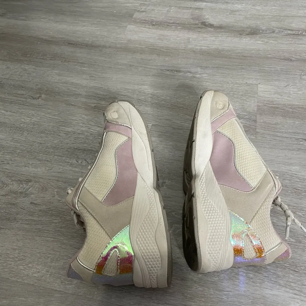 Call It Spring Chunky Tennis Shoe 7.5 - Image 7