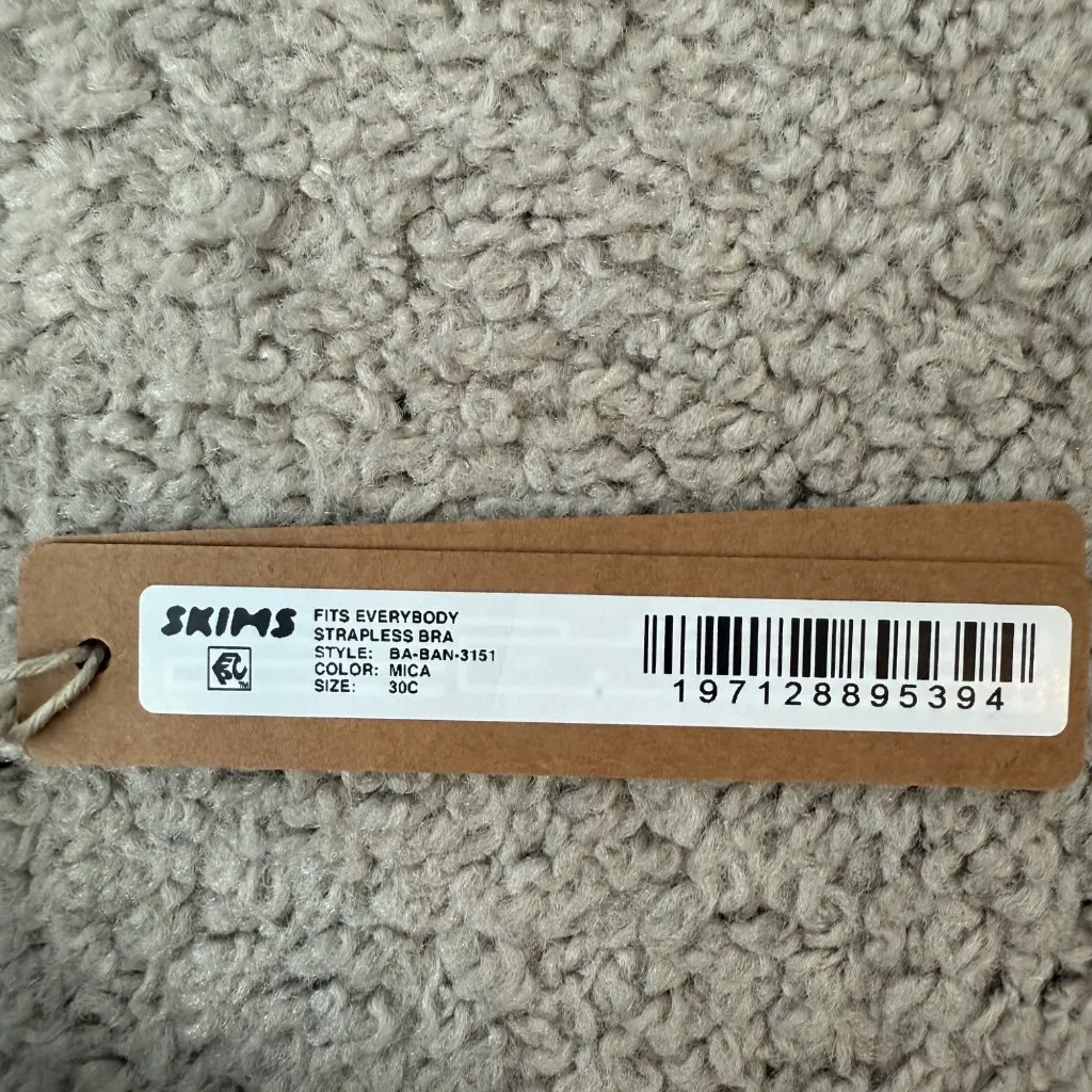 NWT Skims Fits Everybody Strapless Bra Womens Size 30C Mica Underwired - Image 4