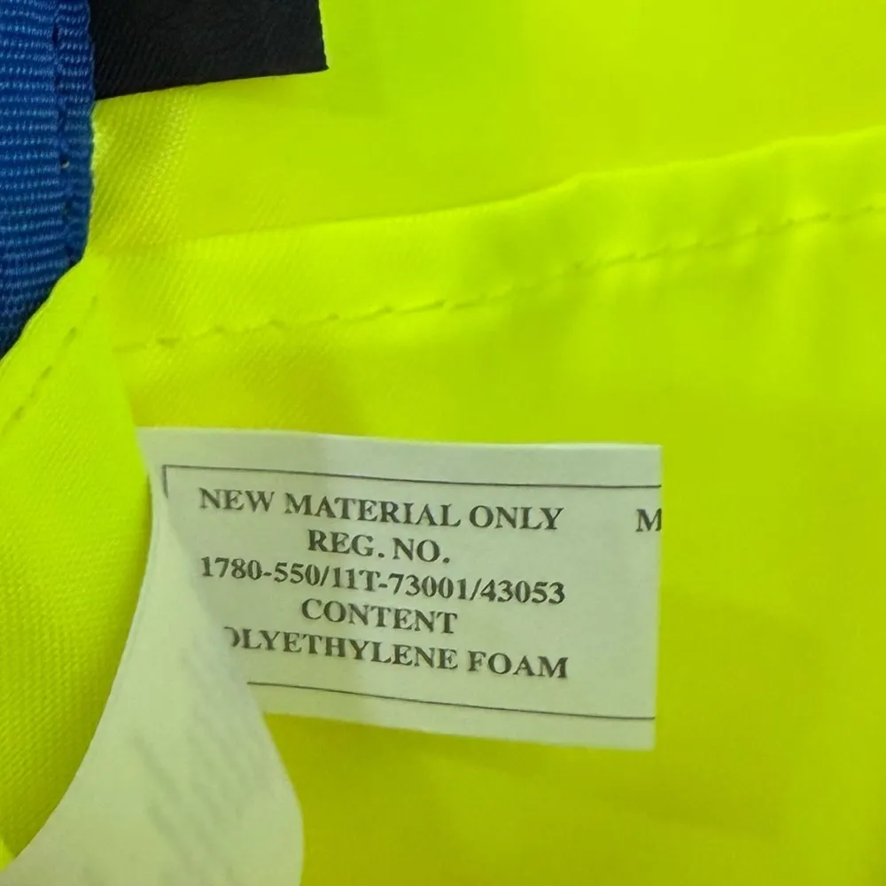 LULULEMON Athletica Easy Access Hot Pink Neon Crossbody Bag - Image 9