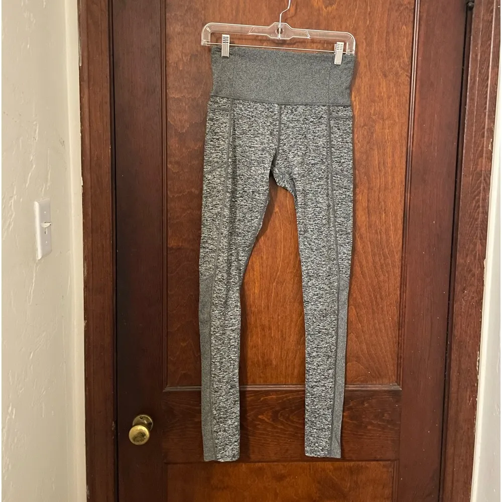 Athleta Exhale Stash Pocket Heel Tights Leggings High Rise Gray Black - Image 2