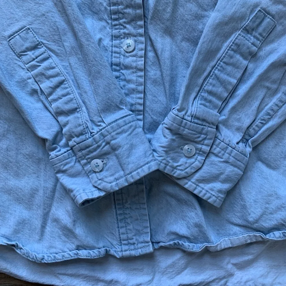 Lole Light Denim Button Front Shirt S - Image 2