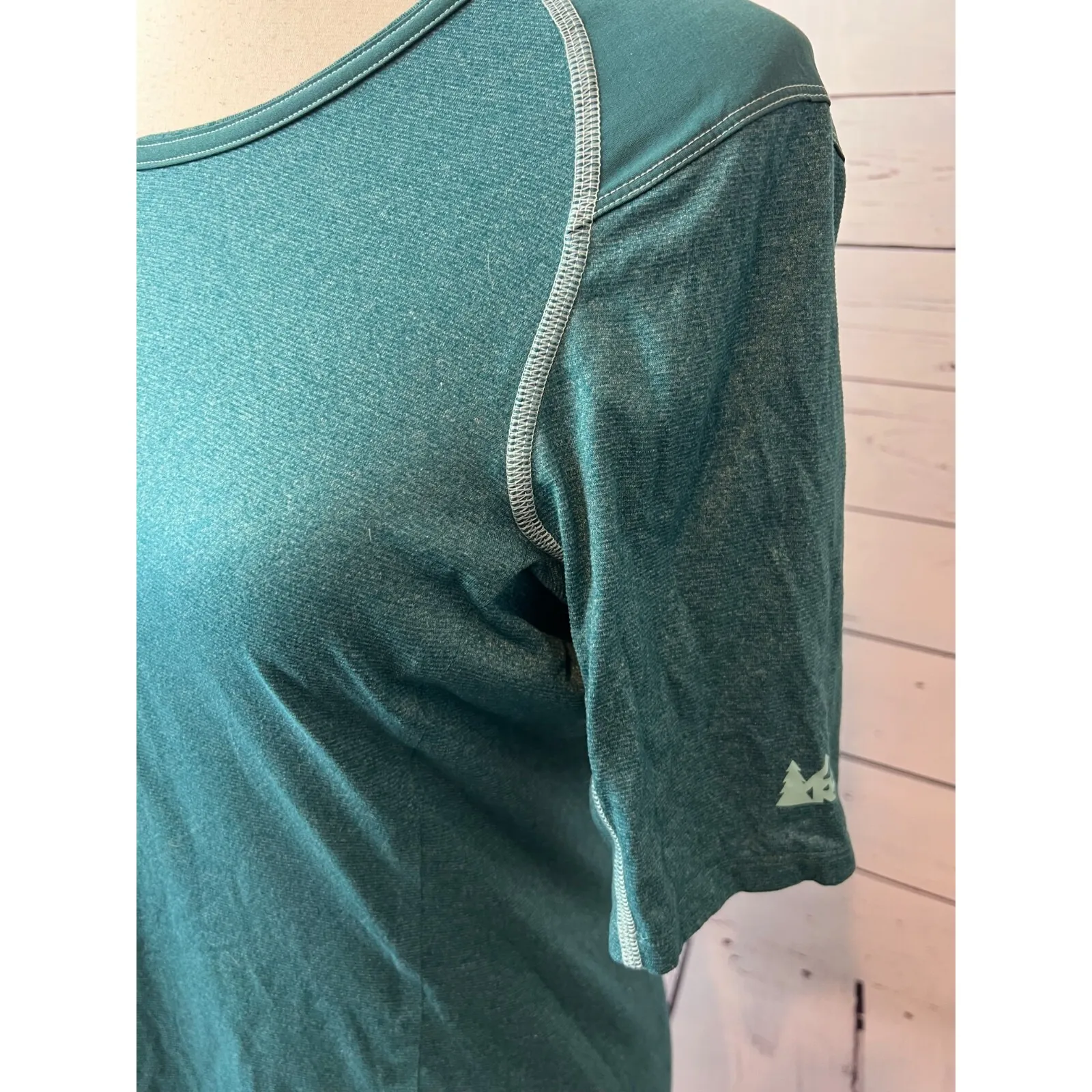REI Womens Shirt‎ size Medium Outdoors Hiking Pullover Gorpcore Green Stretch - Image 9