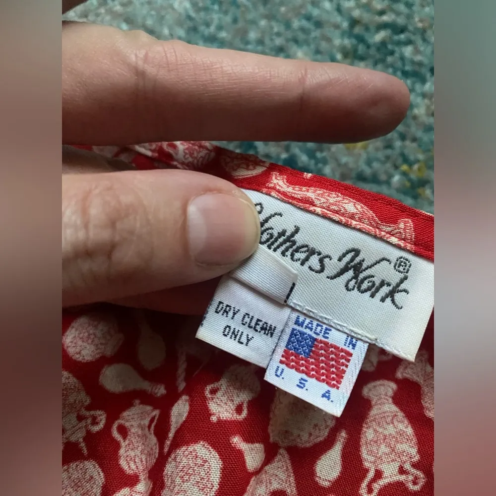 Vintage Mothers Work maternity red vase print button front romper, size small - Image 8