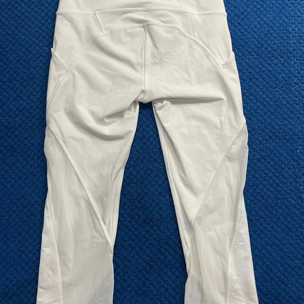 Lululemon Athletica Sweat your heart out crop 21” White Activewear - Image 4