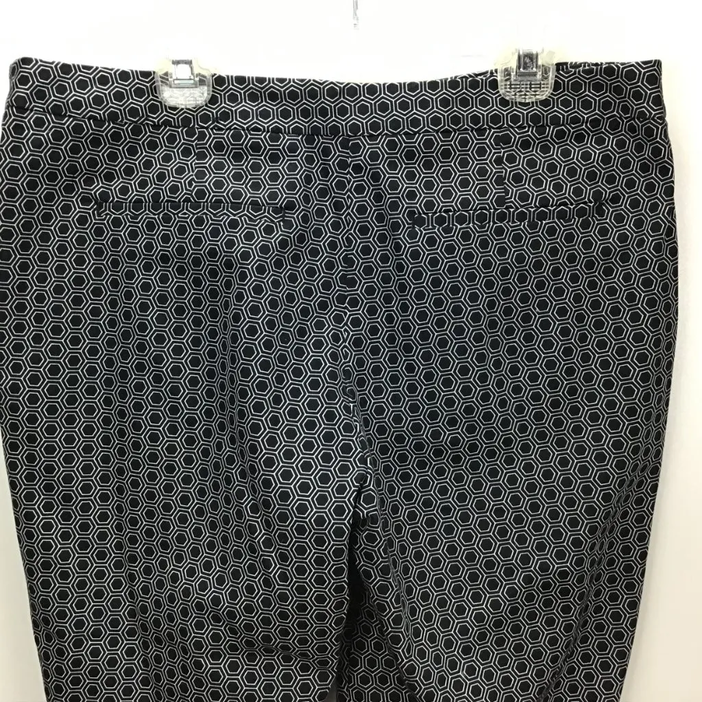 Woman's Worthington Modern Fit Capris Size 8‎ P - Image 4
