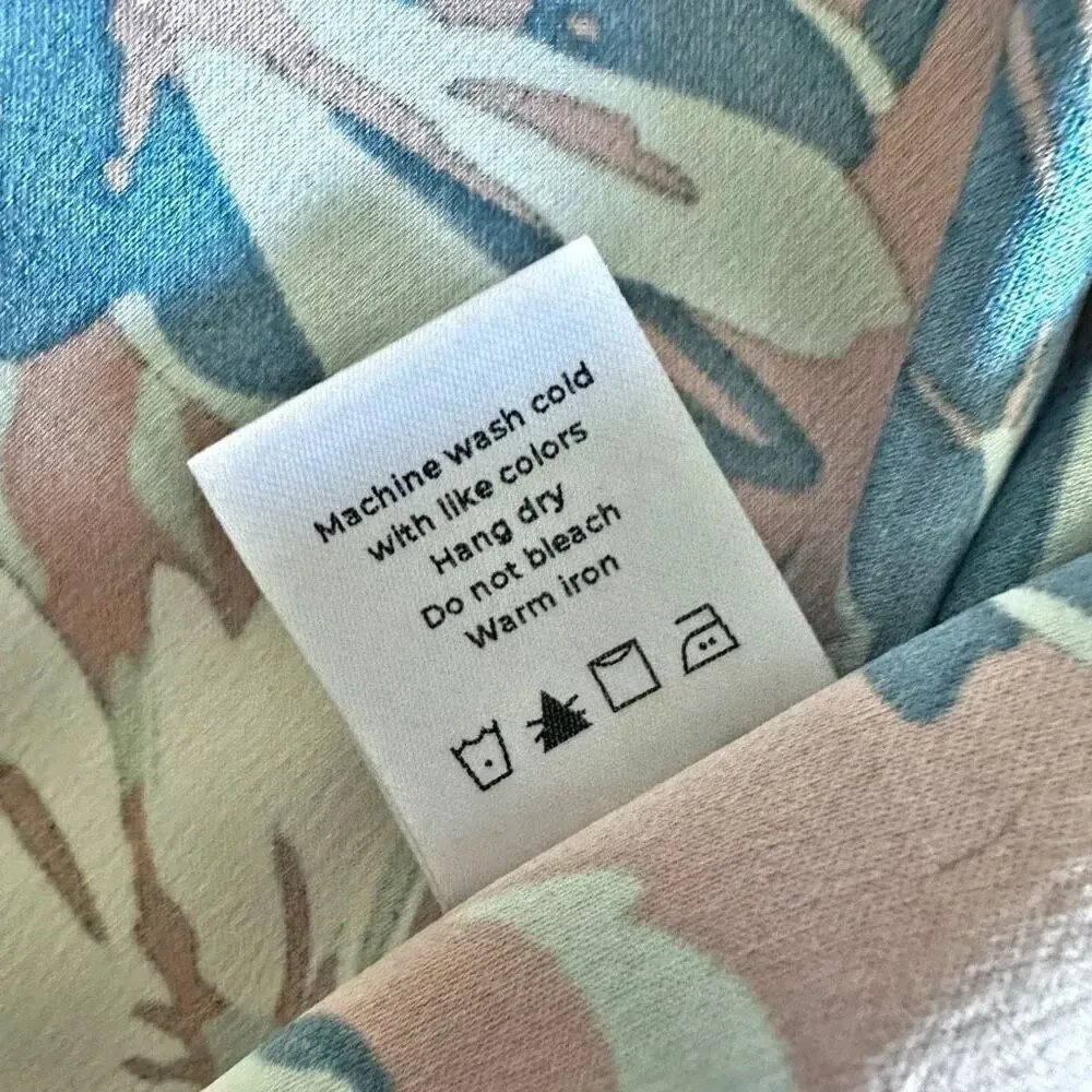 VETTA | The Convertible Wrap Tie Dress in Retro Floral Print | Size Medium Pink - Image 9