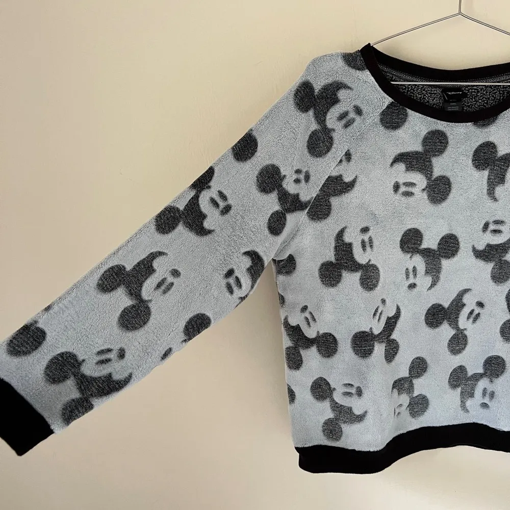 Disney Mickey Mouse Cozy Fleece PJ Sweatshirt Top Lounge Sleepwear Size Large - Image 3