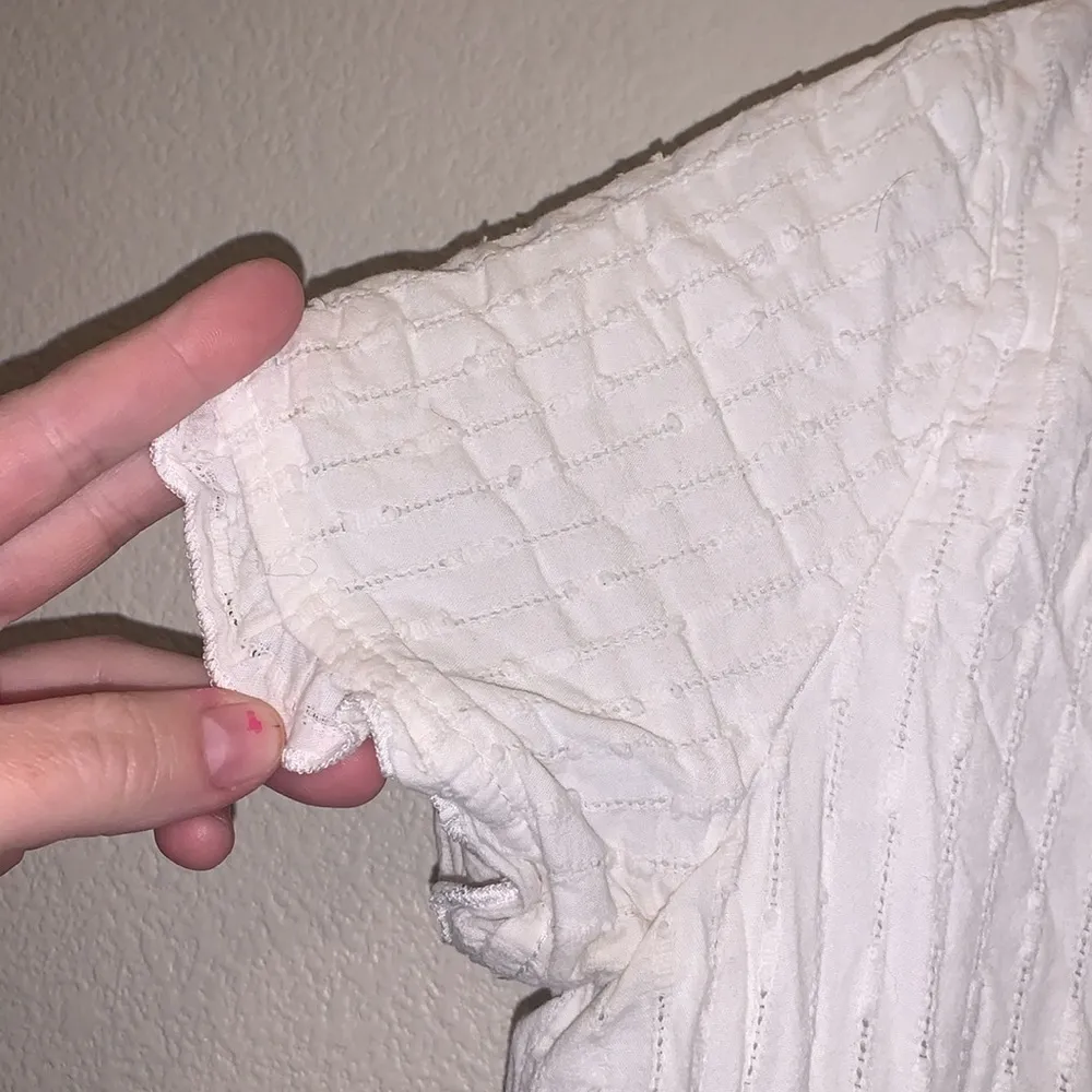 Roolee  white keyhole lined short sleeve blouse - Image 3