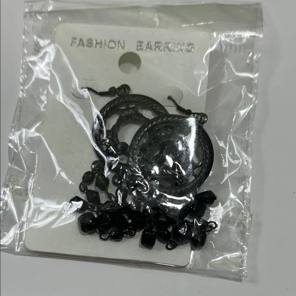 Chic Black Hoop Earrings - Image 2