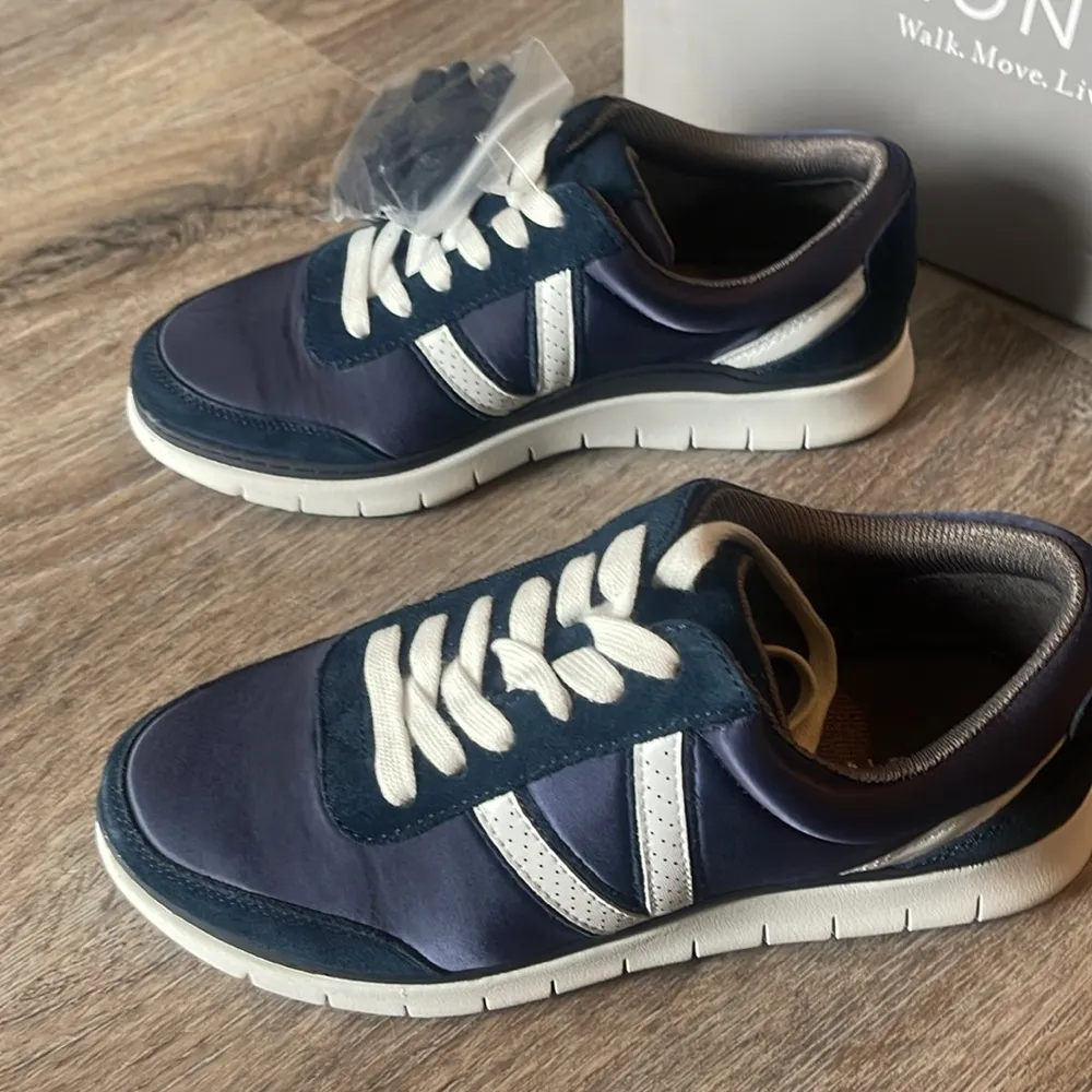 Vionic Fresh Nana Satin Navy Sneaker Size 6 Blue - Image 8