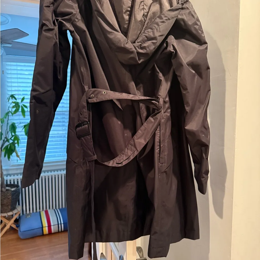 The North Face Women’s Long Black Raincoat - Image 2