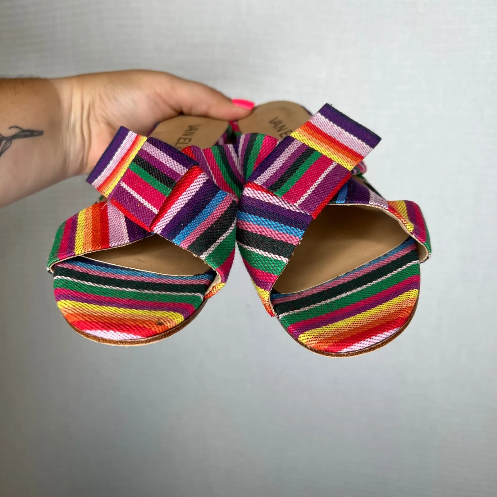 Van Eli Multicolor Stripe Fabric Sandals Slides Women's Size‎ 6M Size 6 - Image 4