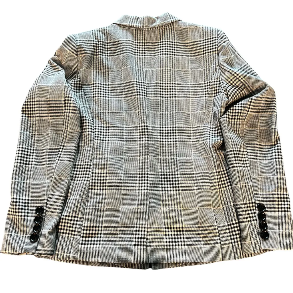 Evereve Black and White Plaid Blazer - Image 4