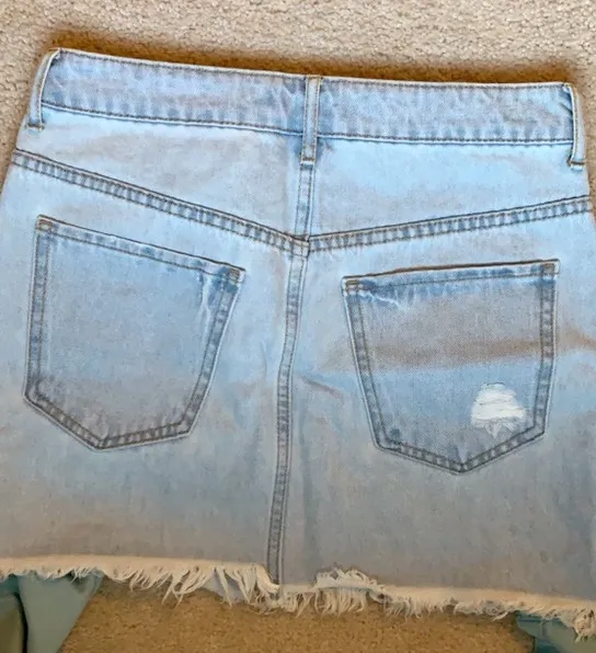 light wash ripped jean skirt Blue - Image 2
