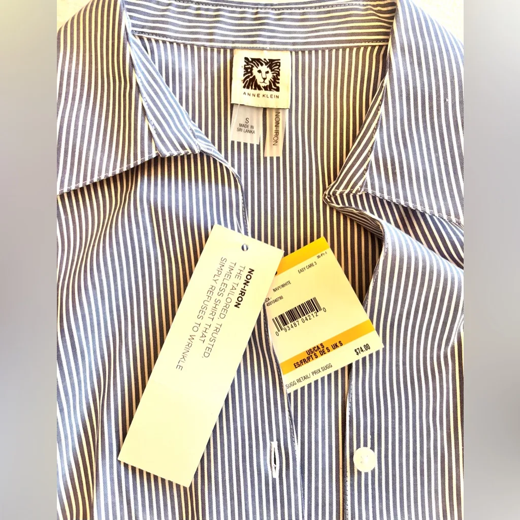 Anne Klein NWT  Button Down - Image 3