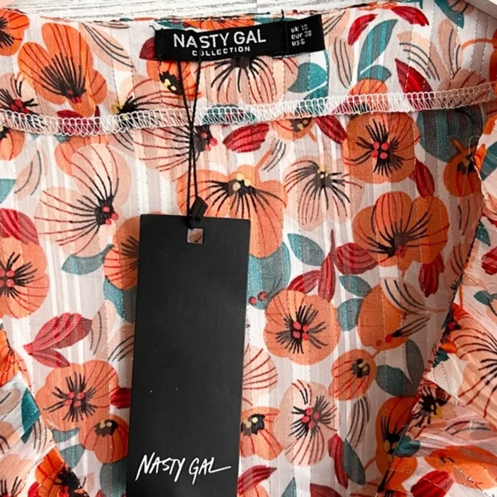 Nasty Gal Floral Ruffle V-neck Bell Sleeve Blouse - Image 6