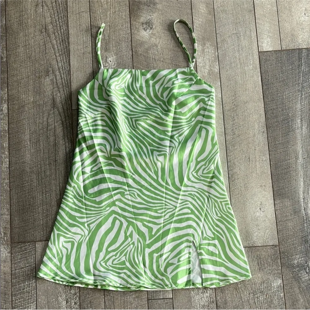 Princess Polly Size 8 Green Mini-Dress. - Image 2