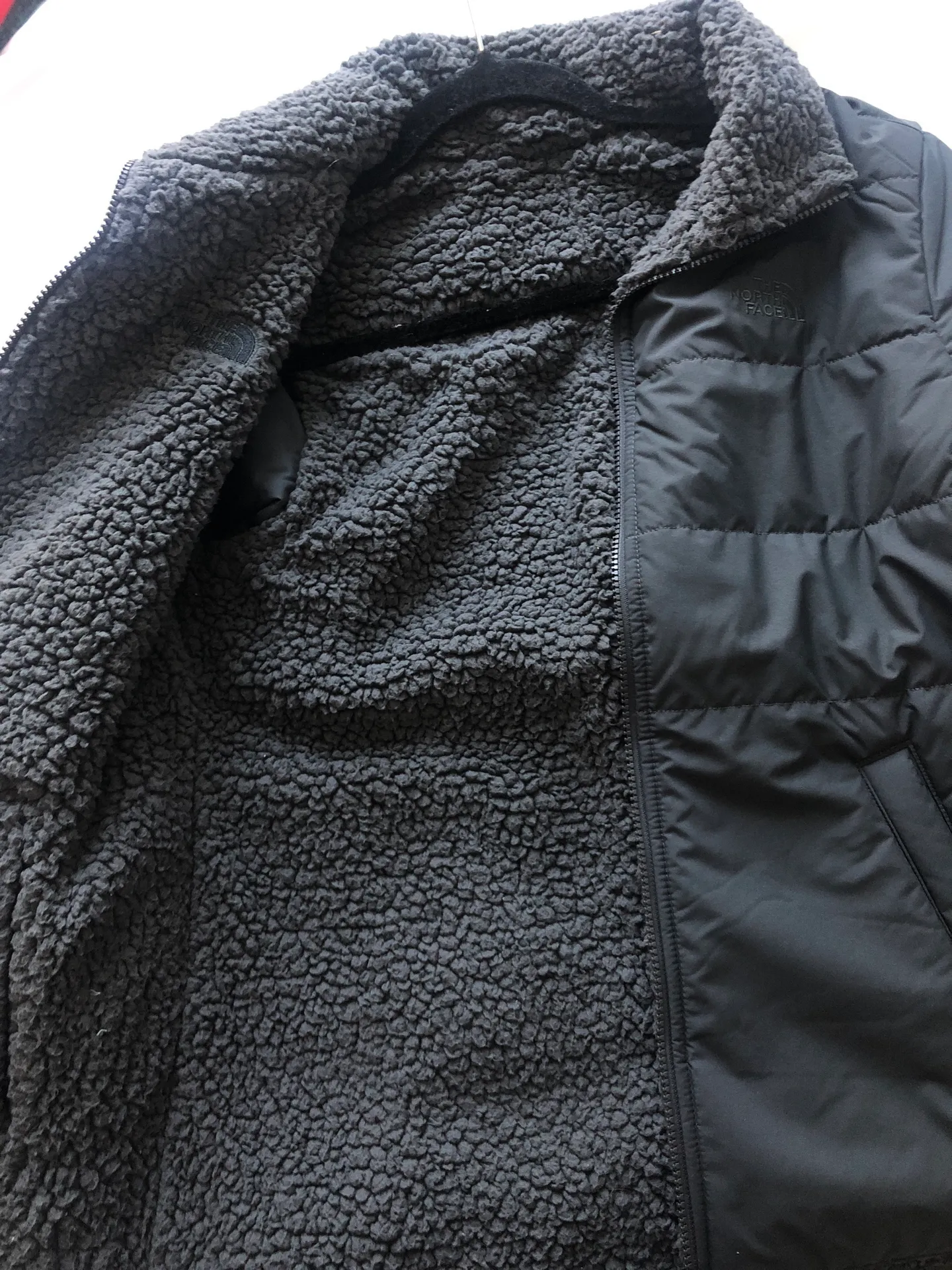 The North Face Reversible Puffer Sherpa Jacket - Image 2