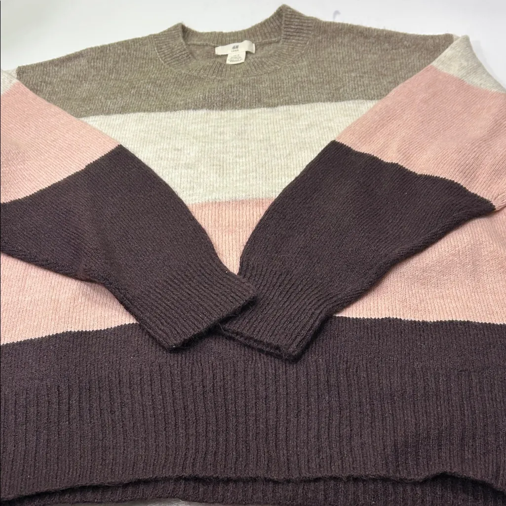 H&M Men's Beige Crewneck Sweater - Image 16